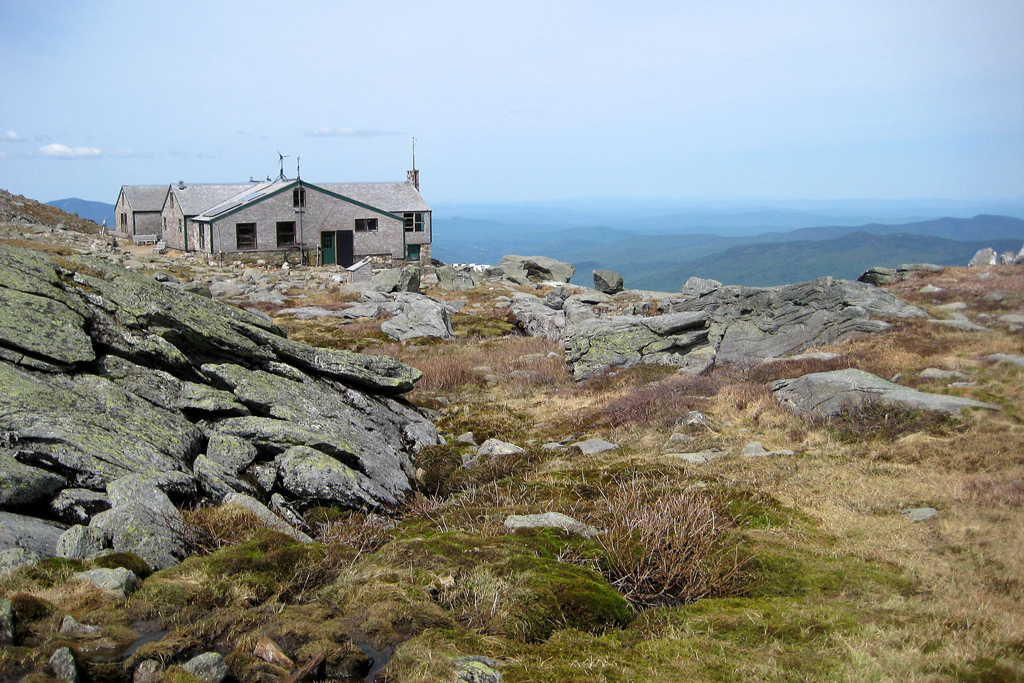 Lake of the Clouds Hut