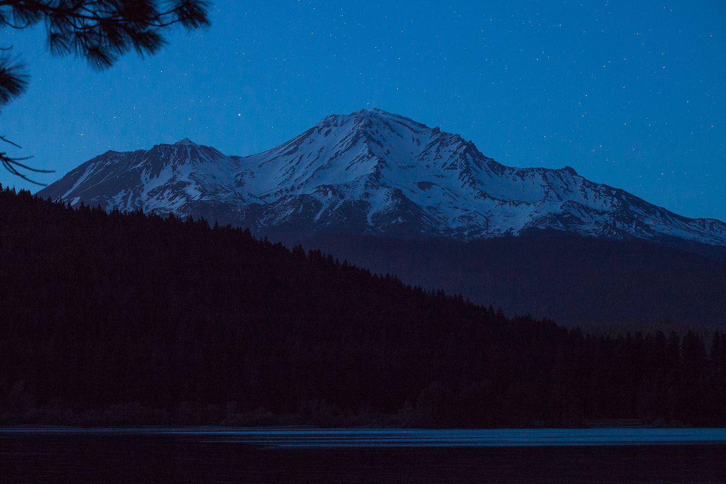 Starlight over Mount Shasta