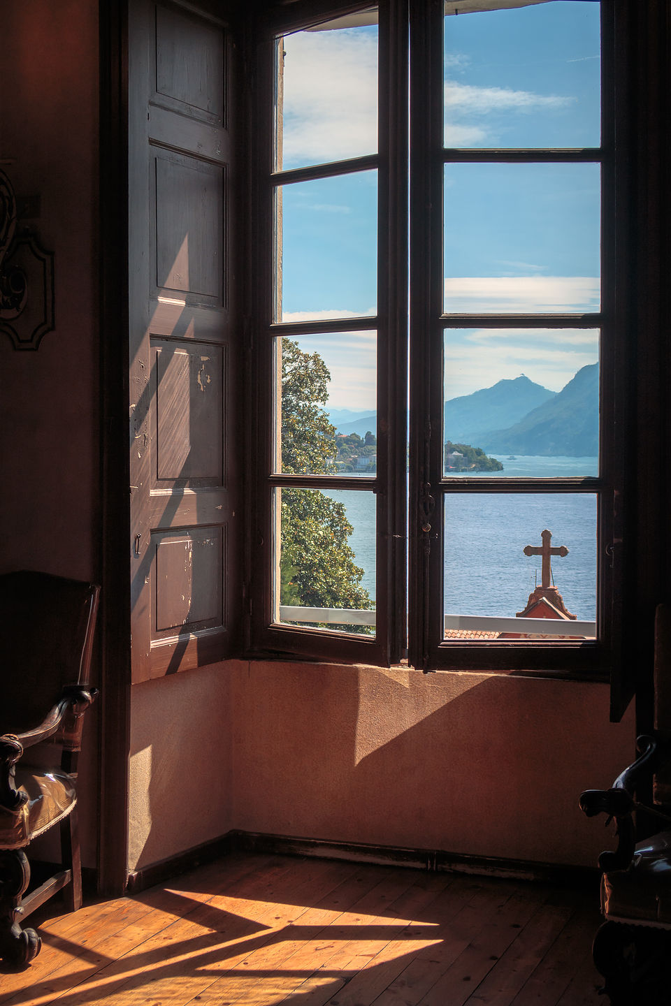 Isola Madre view of chapel from villa