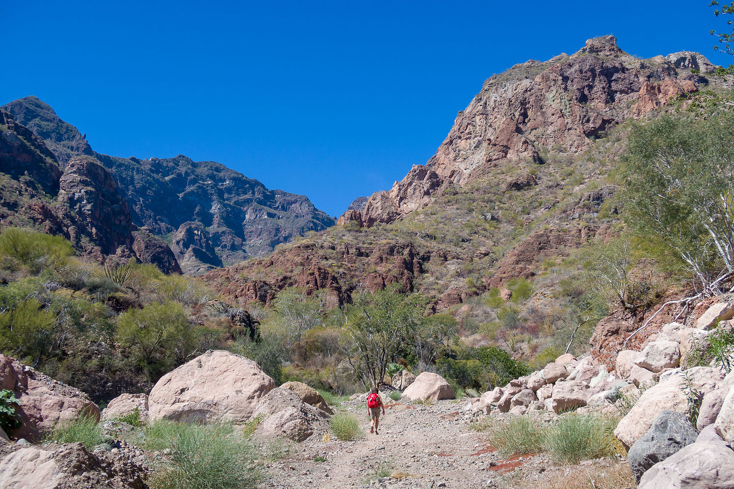 Morning hike into Tabor Canyon