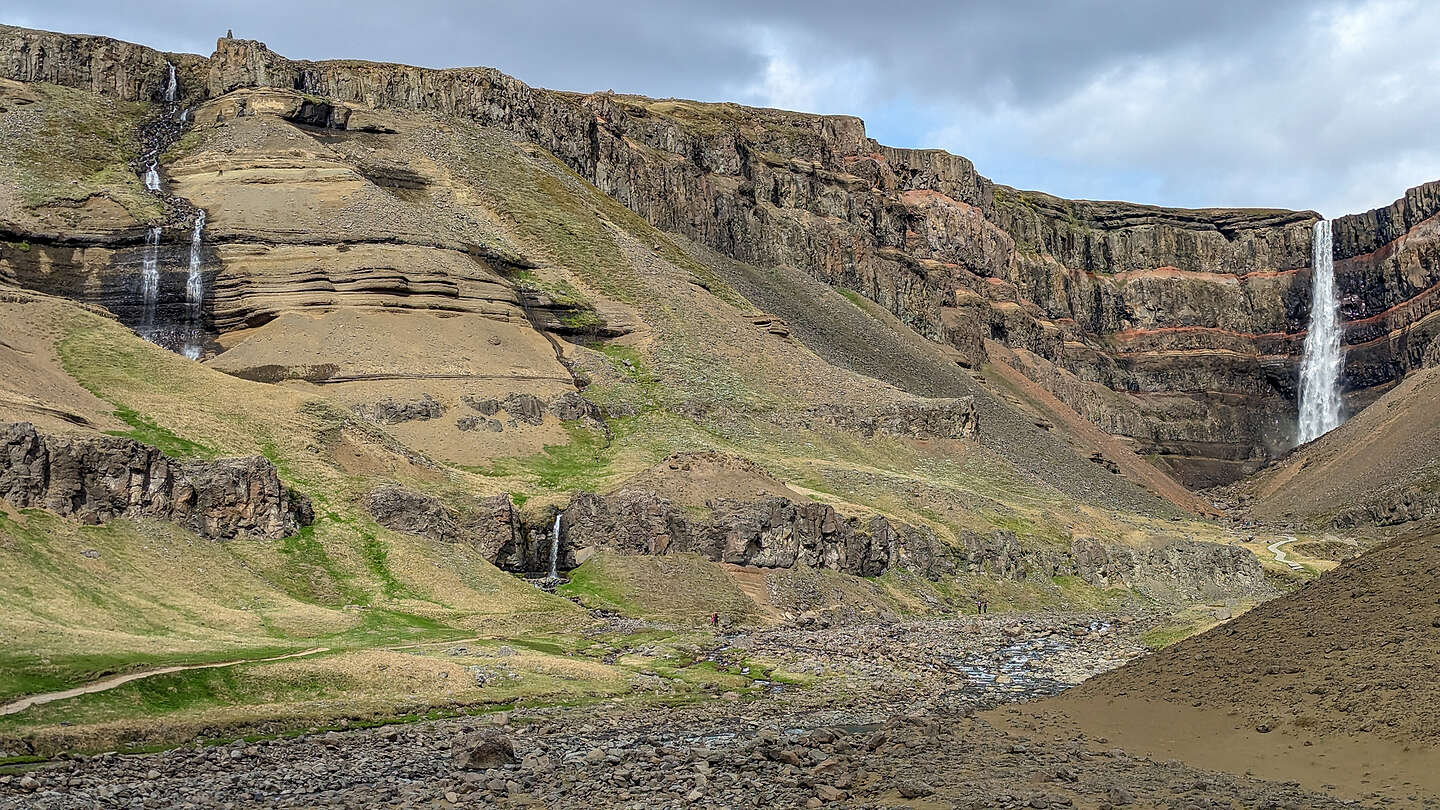 Approaching Hengifoss